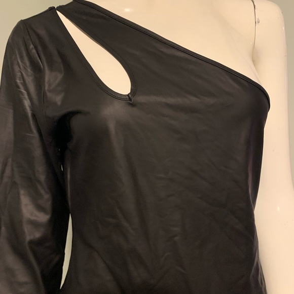 Super cute body suit - Picture 2 of 4